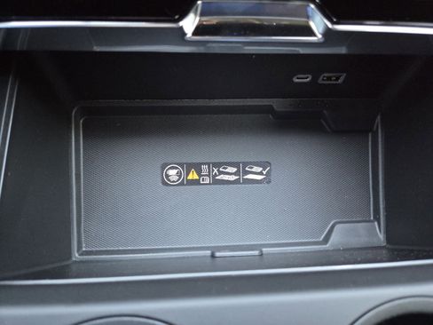 New 2026 GMC Yukon XL AT4 Ultimate w/ LPO, Illumination Package image 15