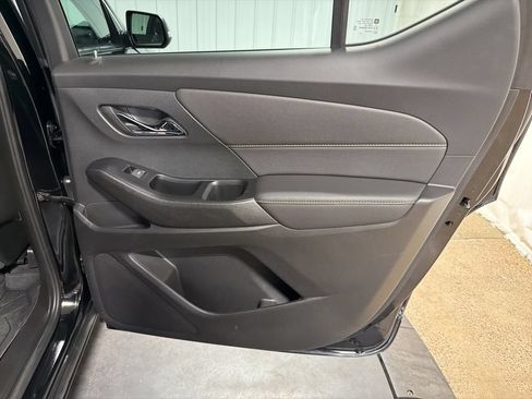 Used 2023 Chevrolet Traverse LT w/ LPO, Floor Liner Package AWD/4WD image 18