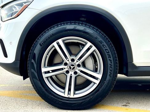 Certified 2022 Mercedes-Benz GLC 300 GLC 300 image 9