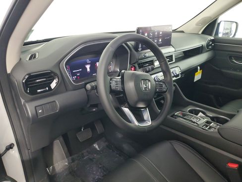 New 2026 Honda Pilot Touring image 11