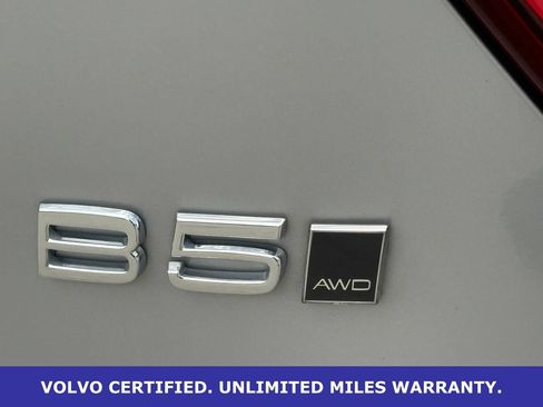 Certified 2025 Volvo XC40 B5 Plus AWD/4WD image 10
