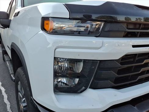 Used 2024 Chevrolet Silverado 2500 Custom w/ Custom Value Package AWD/4WD image 3