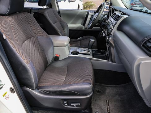 Used 2013 Toyota 4Runner SR5 w/ Convenience Pkg RWD image 8