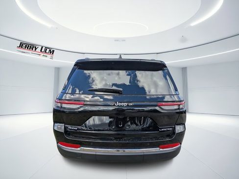 New 2025 Jeep Grand Cherokee Limited w/ Trailer Tow Package image 4