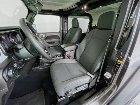 Used 2026 Jeep Wrangler Sport AWD/4WD image 24