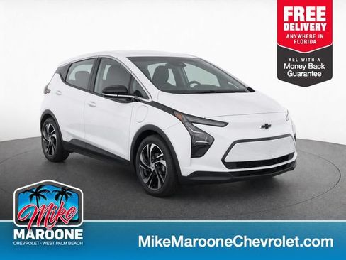 Used 2023 Chevrolet Bolt LT FWD image 1