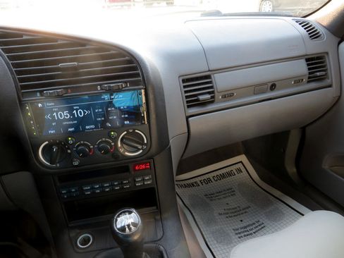 Used 1995 BMW M3 Coupe image 10