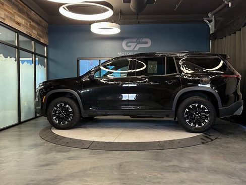Used 2024 Chevrolet Traverse Z71 w/ Enhanced Driving Package AWD/4WD image 6