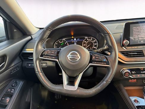 Used 2019 Nissan Altima 2.5 Platinum image 12