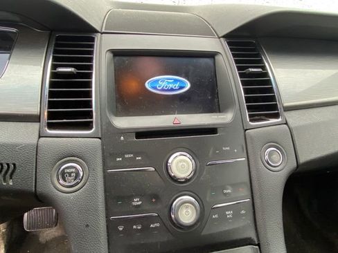 Used 2016 Ford Taurus SEL w/ Equipment Group 201A image 7