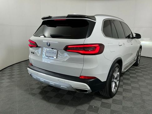 Used 2022 BMW X5 xDrive40i w/ Parking Assistance Package AWD/4WD image 5