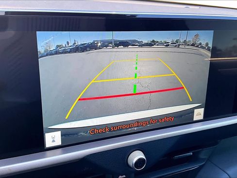 Used 2023 Toyota Crown Limited image 24