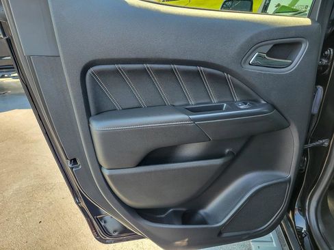 Certified 2022 GMC Canyon Denali w/ Denali Black Edition Package image 18