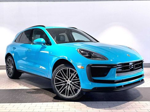 Used 2023 Porsche Macan AWD/4WD image 12