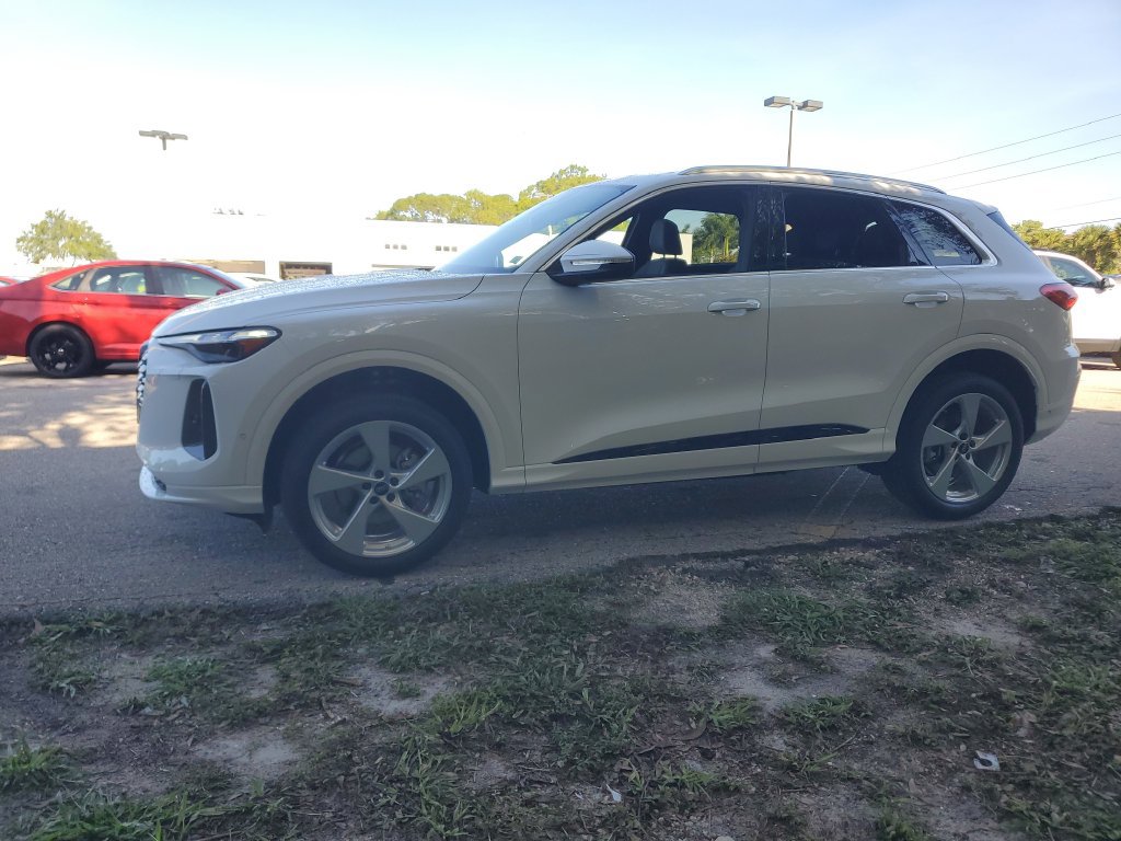 New 2026 Audi Q5 Premium Plus AWD/4WD image 8