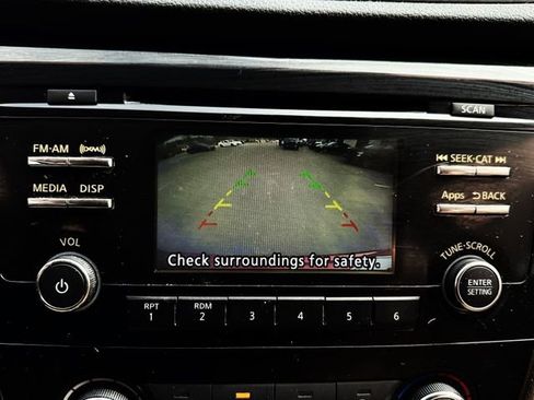 Used 2016 Nissan Rogue S image 25