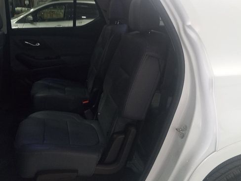 Used 2021 Chevrolet Traverse Premier image 10
