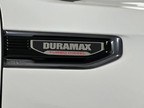 Used 2024 GMC Sierra 1500 AT4 w/ Technology Package AWD/4WD image 29
