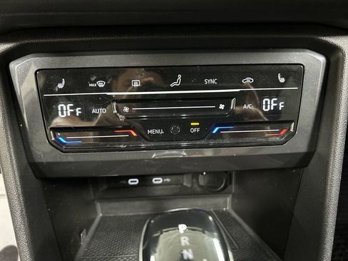 Certified 2022 Volkswagen Tiguan SE AWD/4WD image 16
