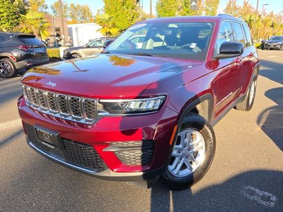 Used 2023 Jeep Grand Cherokee Laredo w/ Luxury Tech Group I