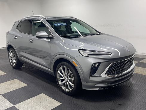 Used 2024 Buick Encore GX Avenir w/ Avenir Convenience Package FWD image 24