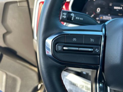 Used 2023 GMC Canyon AT4X image 22