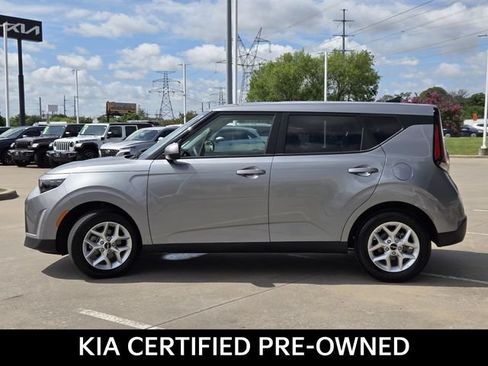 Certified 2025 Kia Soul LX w/ LX Technology Package FWD image 3
