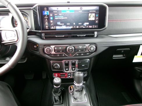 New 2026 Jeep Wrangler Rubicon image 14