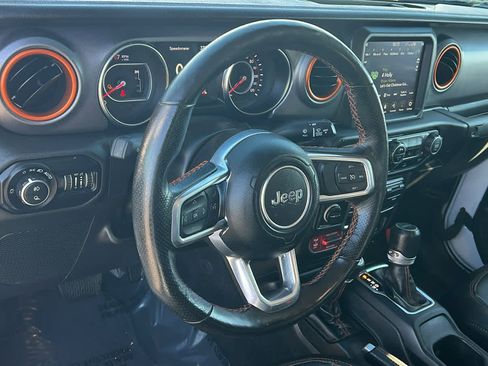 Used 2021 Jeep Gladiator Mojave image 10