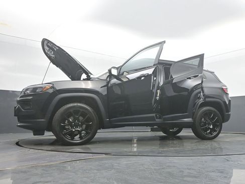 Used 2022 Jeep Compass Latitude w/ Convenience Group AWD/4WD image 59