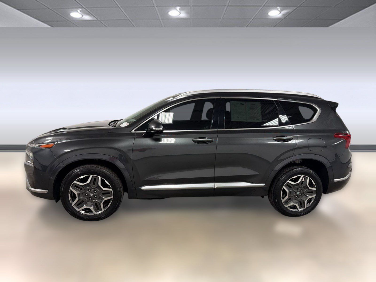 Used 2021 Hyundai Santa Fe Calligraphy AWD/4WD image 2