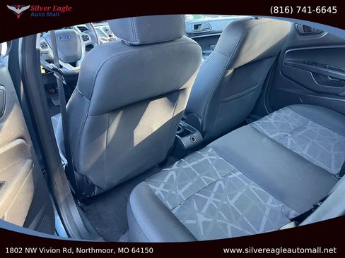 Used 2011 Ford Fiesta SE w/ Super Fuel Economy Pkg image 8