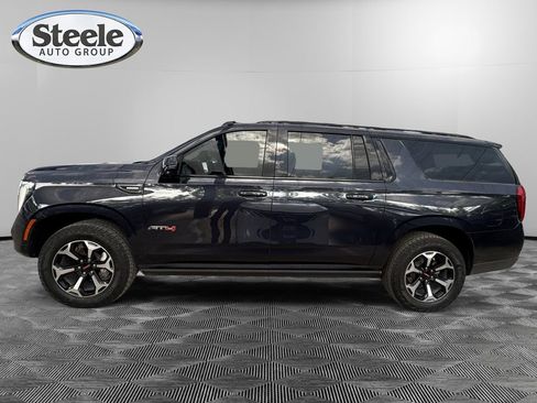 Used 2025 GMC Yukon XL AT4 w/ AT4 Premium Plus Package AWD/4WD image 2