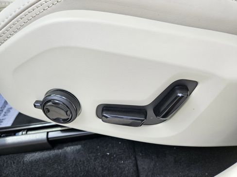 New 2026 Volvo XC90 B6 Ultra w/ Protection Package Premier image 9