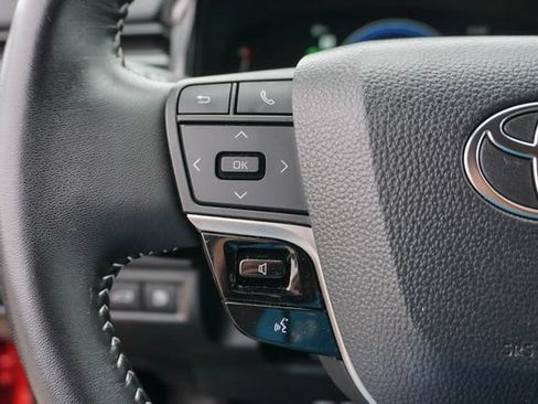 Used 2025 Toyota Camry SE FWD image 21