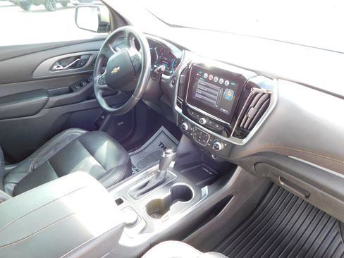 Used 2018 Chevrolet Traverse Premier w/ Driver Confidence II Package image 9