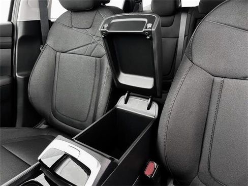 Certified 2026 Hyundai Tucson SE FWD image 16