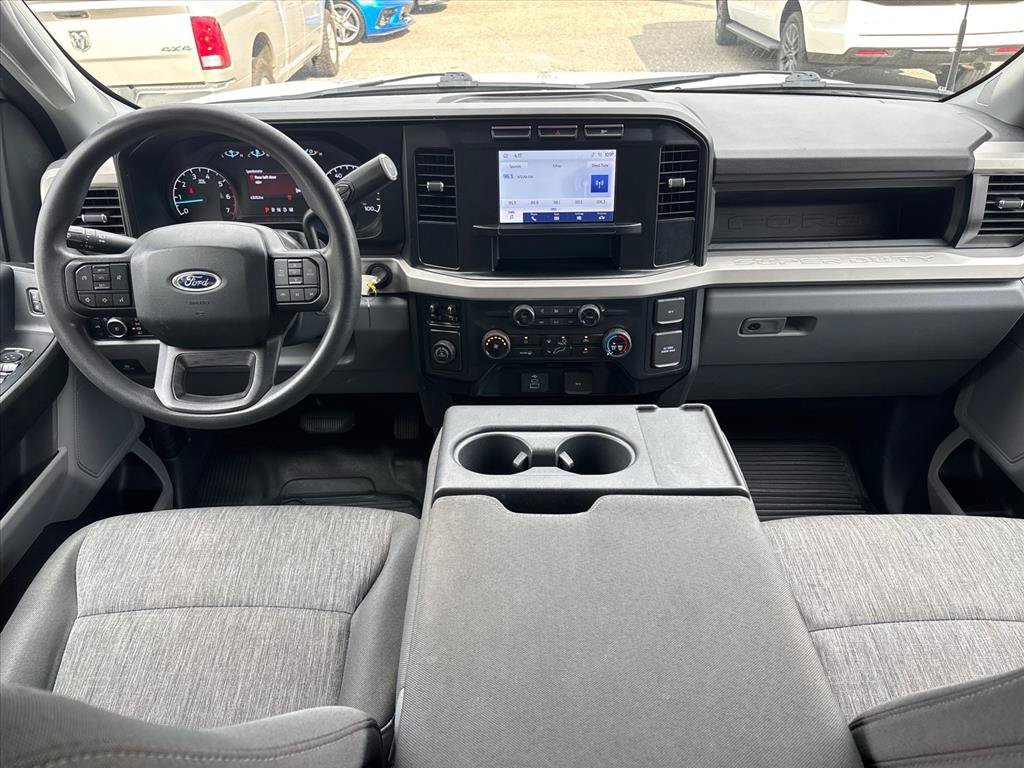 Used 2023 Ford F250 XL w/ XL Chrome Package RWD image 4