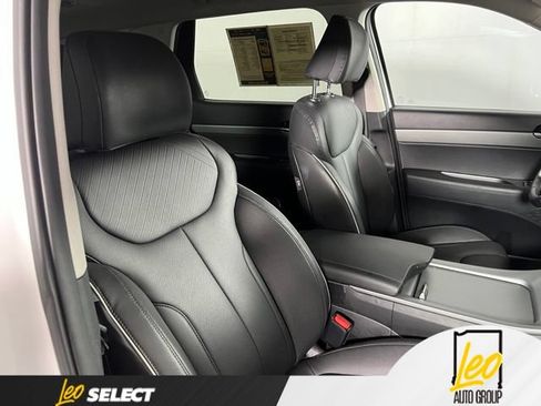 Used 2025 Hyundai Palisade SEL AWD/4WD image 14