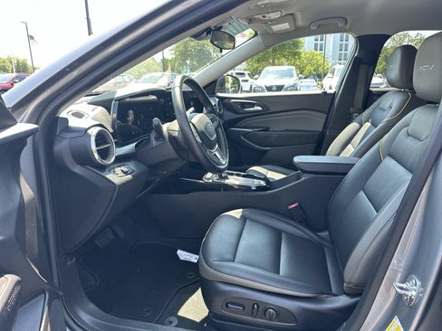 Used 2025 Chevrolet Trax ACTIV w/ Driver Confidence Package FWD image 16
