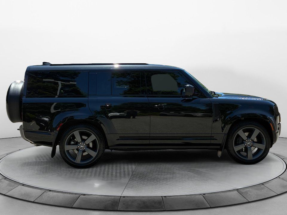 Certified 2024 Land Rover Defender 130 Outbound AWD/4WD image 8