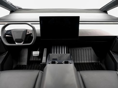 Used 2024 Tesla Cybertruck AWD Crew Cab image 11