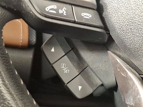 Used 2021 Subaru Forester Touring image 24