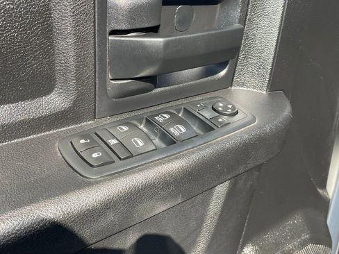 Used 2017 RAM 2500 Tradesman w/ Chrome Appearance Group AWD/4WD image 12