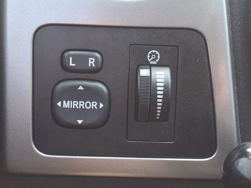 Used 2008 Toyota Matrix XR w/ Extra Value Pkg 1 FWD image 21