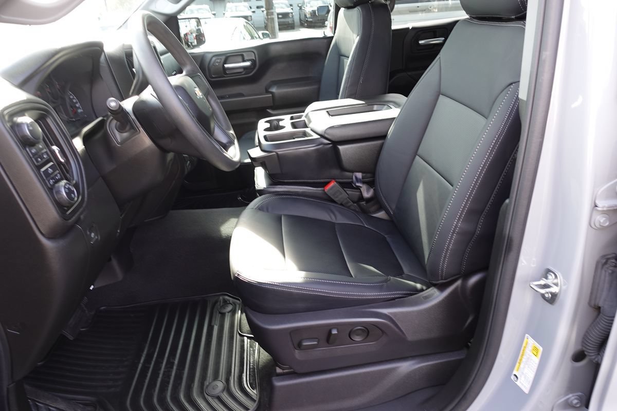 Used 2024 Chevrolet Silverado 1500 Custom w/ LPO, Dark Essentials Package AWD/4WD image 18