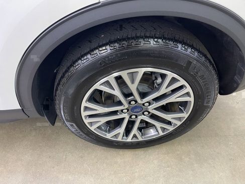 Used 2022 Ford Escape SEL w/ Technology Package image 15