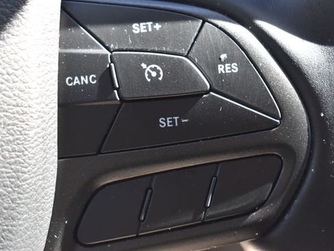 Used 2021 Jeep Cherokee Trailhawk AWD/4WD image 25
