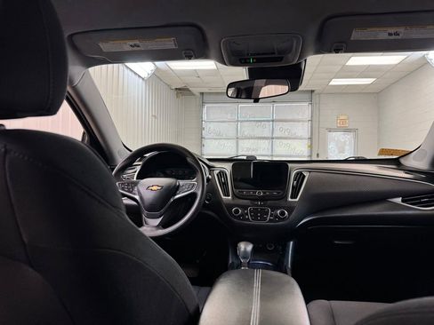 Used 2022 Chevrolet Malibu LT FWD image 21