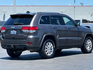 Used 2021 Jeep Grand Cherokee Laredo AWD/4WD video 2
